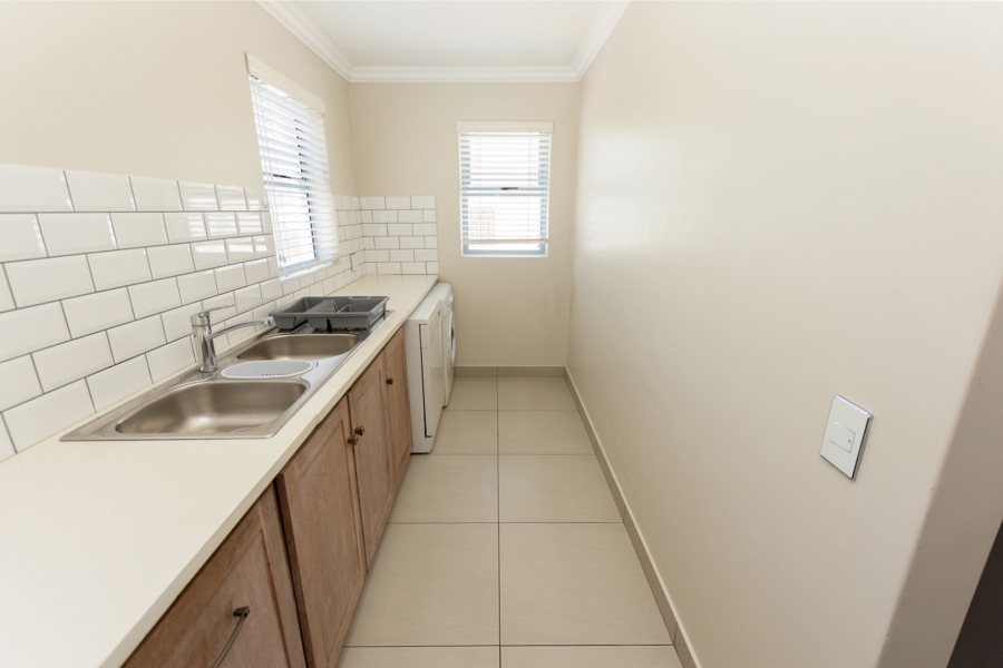 5 Bedroom Property for Sale in Paradise Beach Western Cape